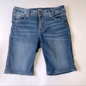 Silver Jeans blue biker shorts size W27/L9